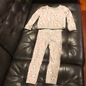 Girl’s H&M Unicorn set, top is 6-8, pants 5-6. EUC